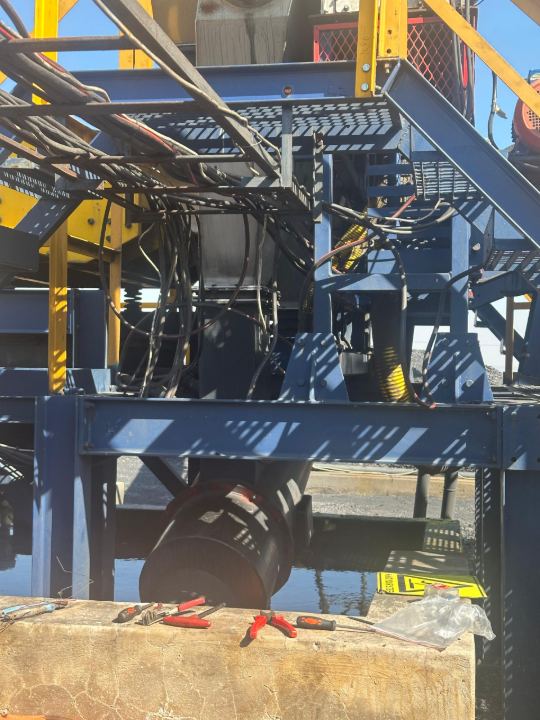 Plant steelwork and drive units